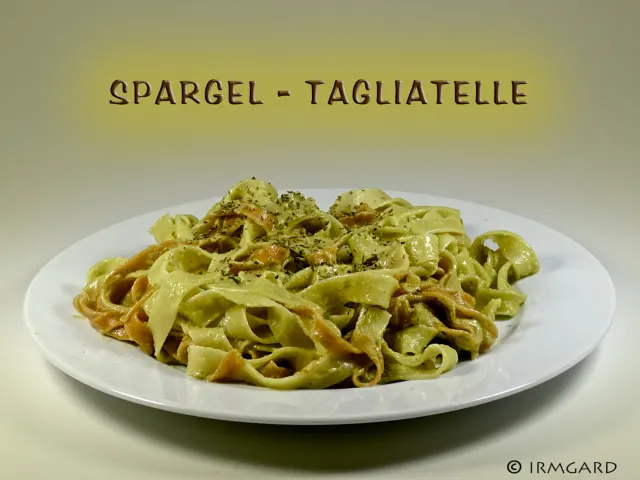 Spargel-Tagliatelle