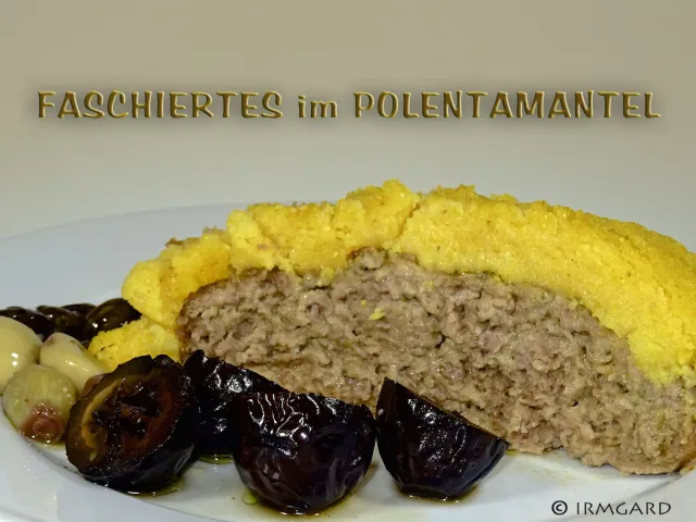 Faschiertes im Polentamantel