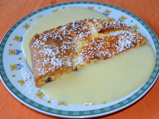 Süßer Topfenstrudel