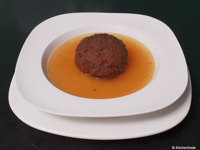 Gebackene Leberknödel Suppe