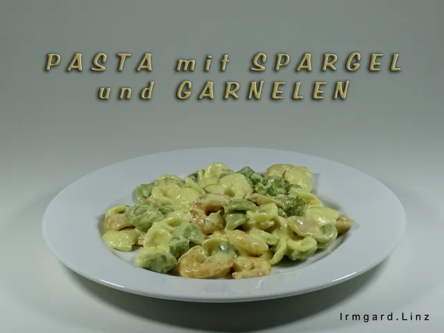 Pasta mit Spargel und Garnelen