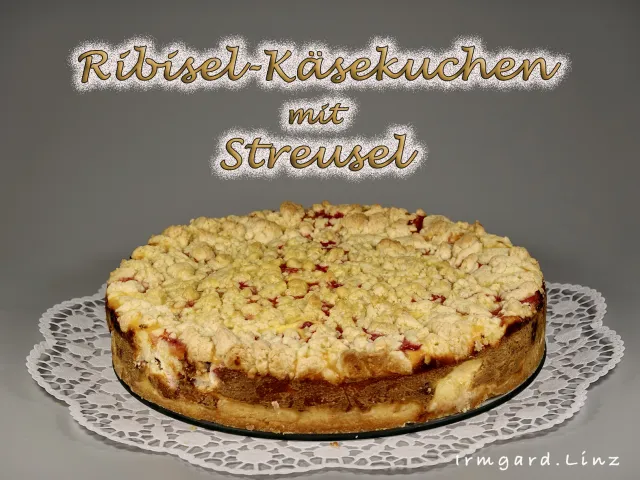 Ribiselkäsekuchen mit Streusel
