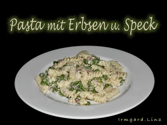 Pasta mit Erbsen und Speck