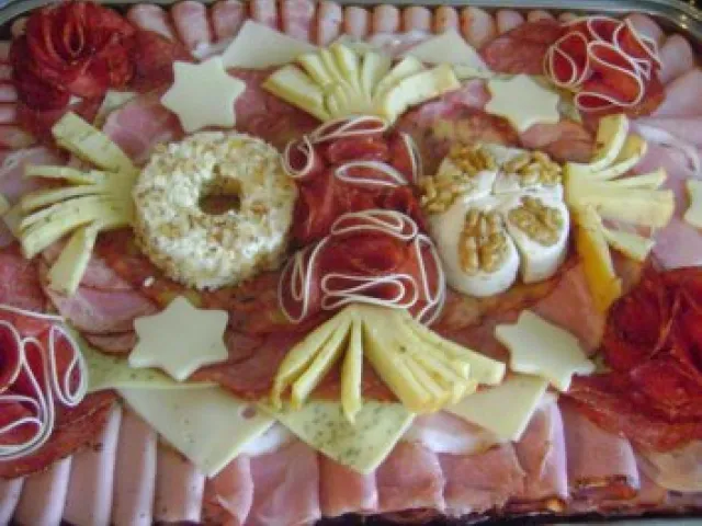 Weihnachtliche Aufschnittplatte