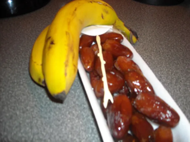 Bananen - Dattel - Brot