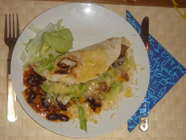 Chili Burritos mit Guacamole