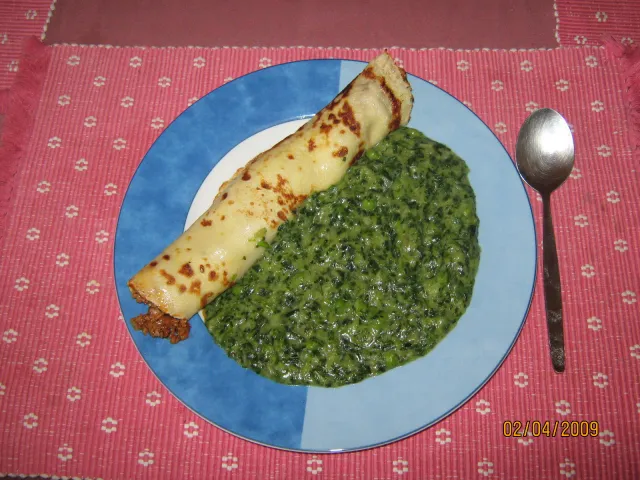 Fleischpalatschinken & Kochsalat mit Erbsen