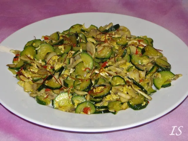Champignon, Zucchini und Ei