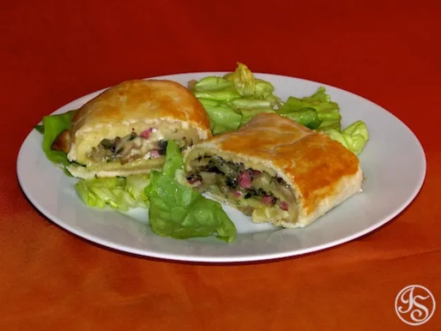 Erdäpfelstrudel mit Champignons