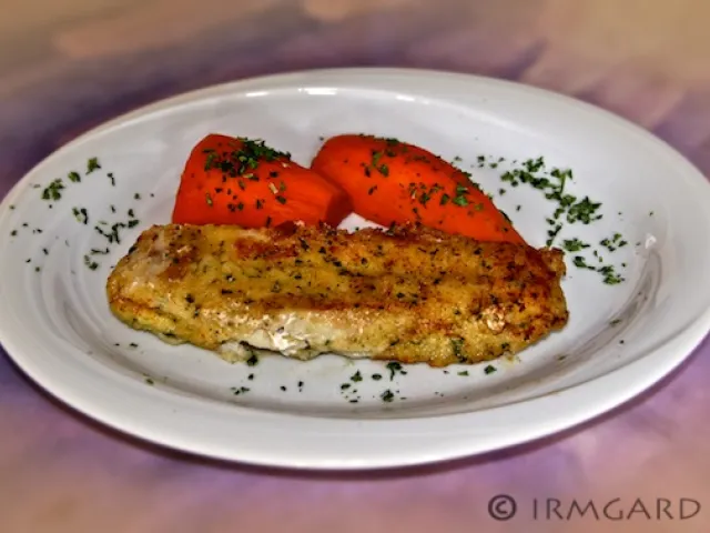 Kabeljaufilet in  Polentakruste mit Süßkartoffeln