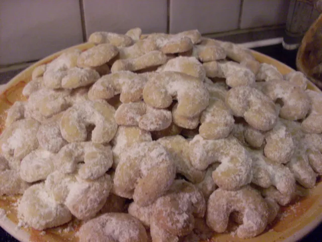 Vanillekipferl mit Walnüssen