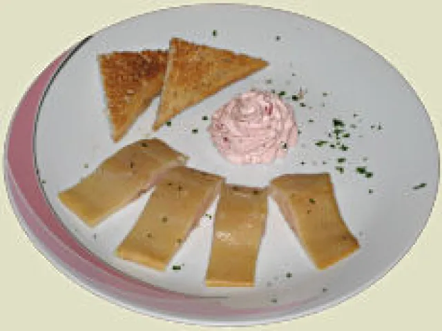 Räucherforelle mit Preiselbeerkren