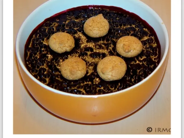 Hollerröster mit Amarettini