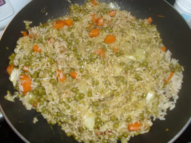 Süß-saure Reispfanne mit Chicoree