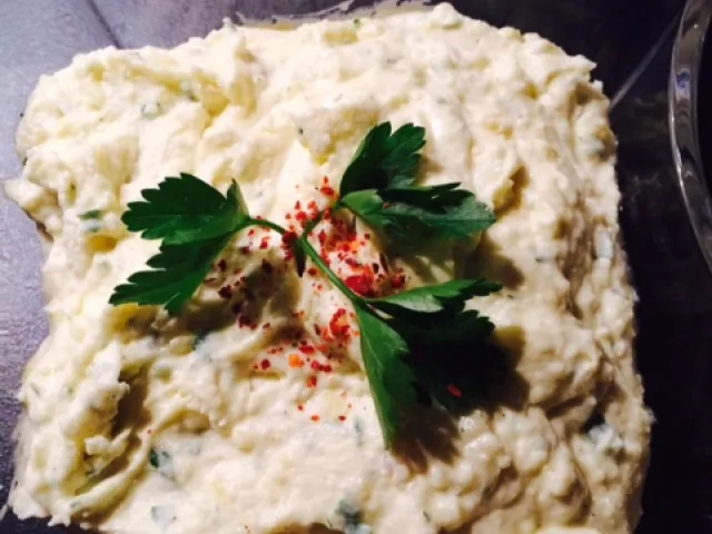 Erdäpfelkäs mit Leinöl