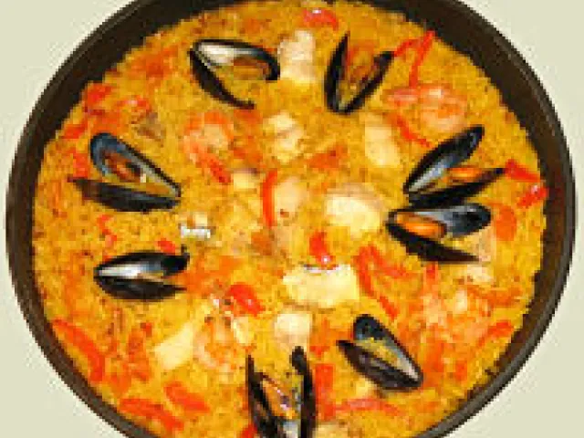 Paella de Mariscos (Fischpaella)