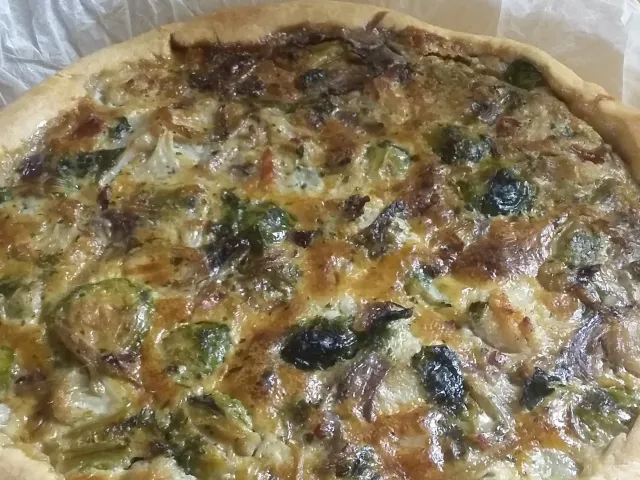 Quiche mit Rosenkohl und Speck