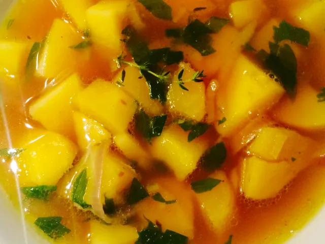 Würzige Kartoffel -Suppe