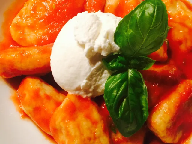 Einfache Gnocchi mit Tomatensauce 