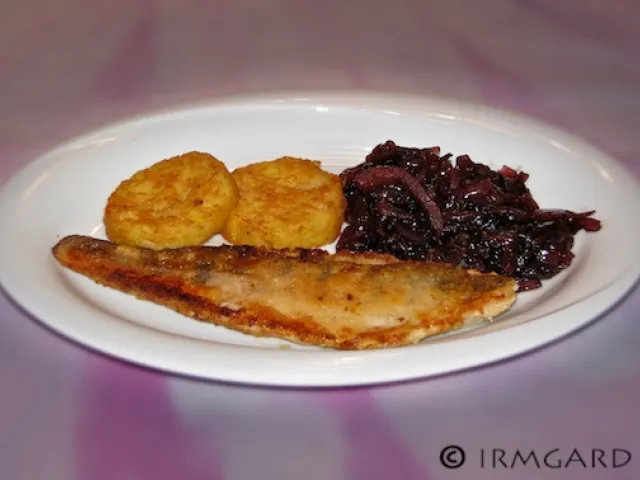 Zander mit Zwiebelconfit
