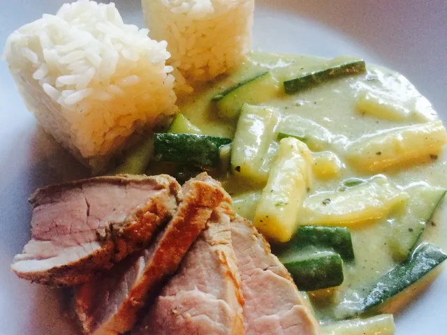 Schweinefilet mit Zucchinigemüse