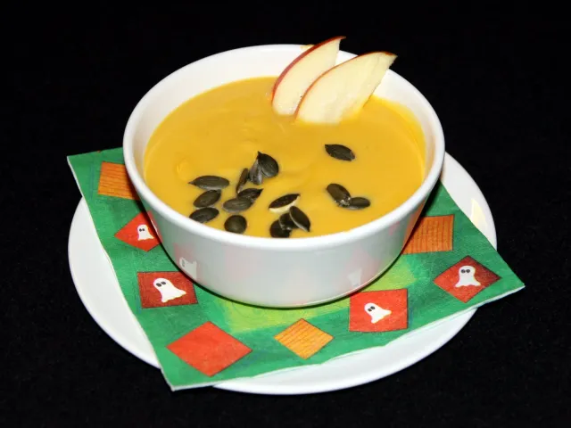 Kürbis-Apfel-Suppe