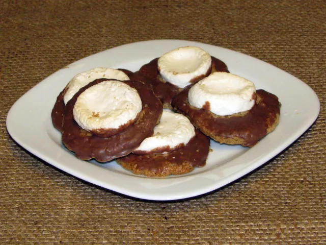 Macadamia-Cookies mit Marshmallows