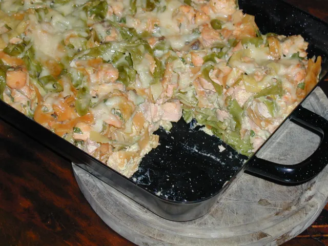 Nudelauflauf mit Lachs