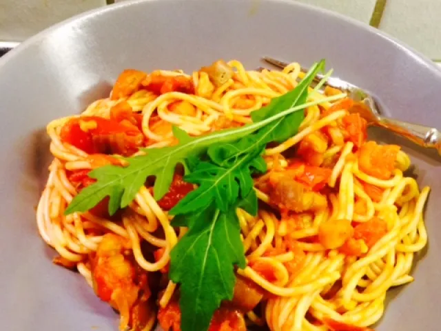 Nudeln mit Auberginen-Tomaten Sauce