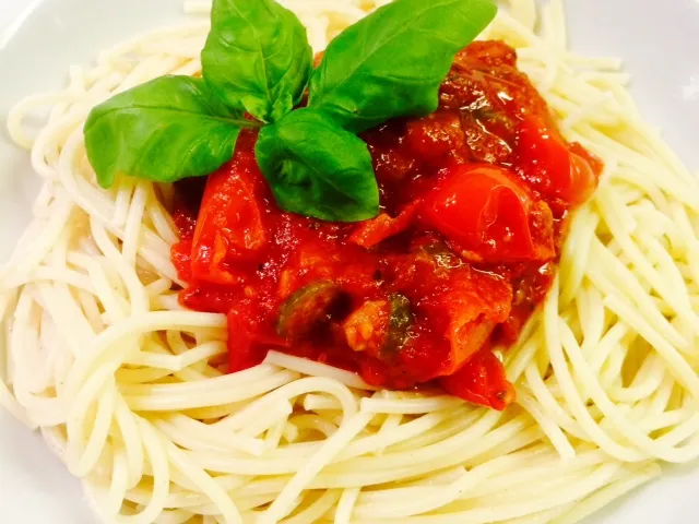 Nudeln mit Chorizo und Kapern