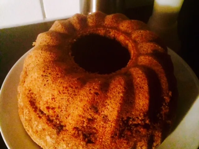 Nussgugelhupf mit Schokolade/ohne Mehl