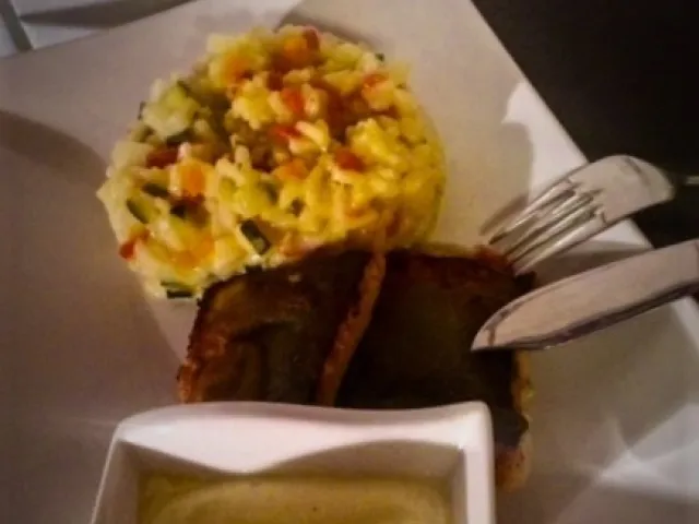 Saibling mit Gemüserisotto und Beurre blanc