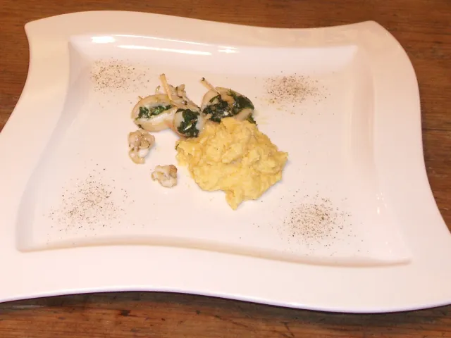 Tintenfisch mit Spinat-Schafkäsefülle