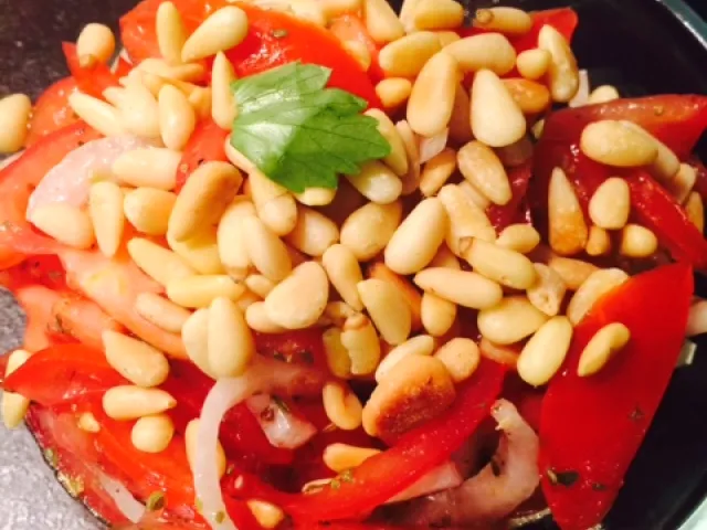 Tomaten/Oregano/Pinienkerne