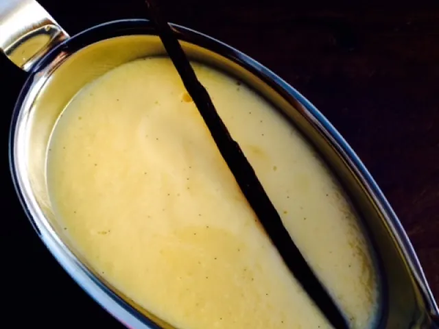 Selbstgemachte Vanillesauce