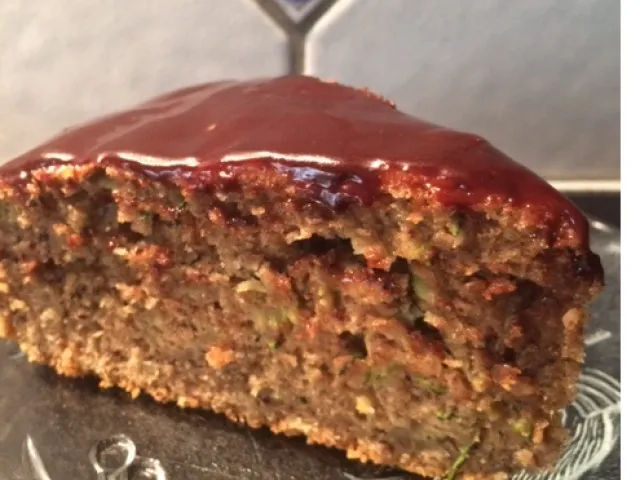 ZUCCHINI Kuchen im Schokomantel
